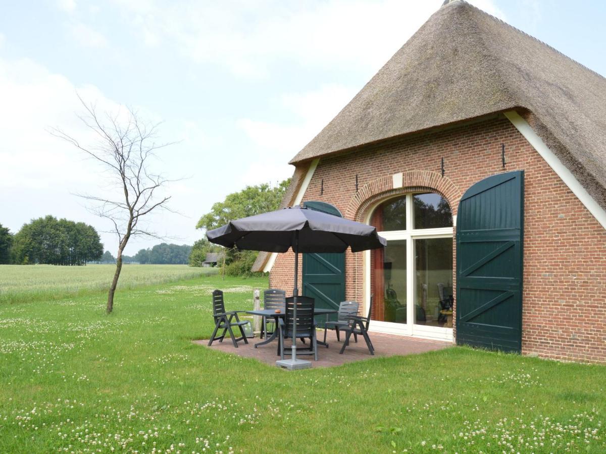 Monumental Farm In The Ash Landscape Villa Geesteren  Exterior photo